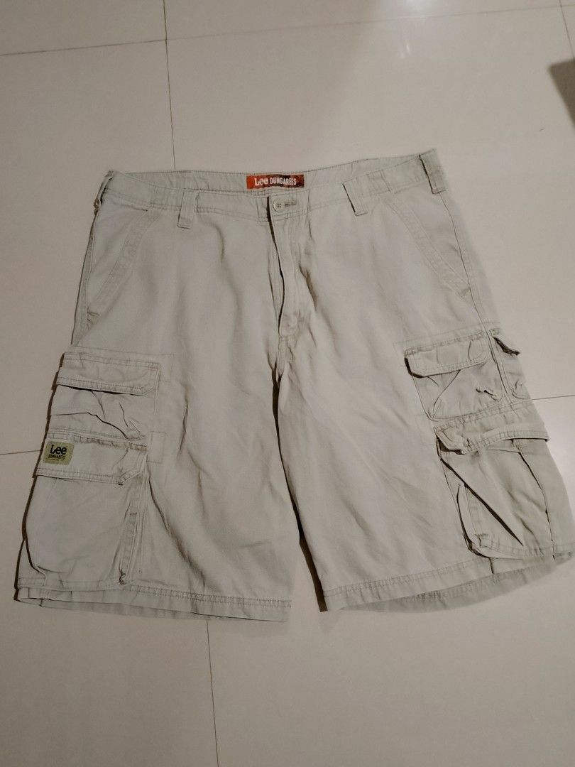 LEE DUNGAREES JORTS (Category: Jeans) located in Cavite. Submitted by jftxthrift (Listing ID 1469803405, Image 1). Description: sz 36 ‎length 24 ‎thigh 15 ‎l.o 12.5 issue pinholes(check pics).