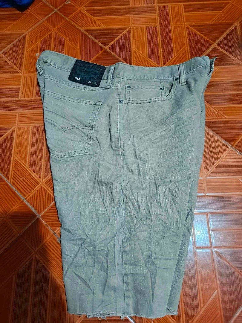 Legit LEVI'S 514 (Category: Shorts) located in Alaminos. Submitted by thriftings625 (Listing ID 1469939030, Image 3). Description: 34 | 21 Issue: pinutol, dating pants haha Color rate: 9/10 No pinholes, no stains.