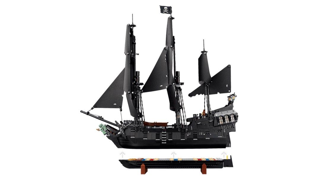 LEGO Icons Captain Jack Sparrow's Pirate Ship 10365, Toys ...