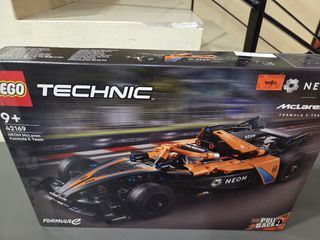 LEGO Technic Mercedes-AMG F1 & LEGO Netflix One Piece, Toys ...