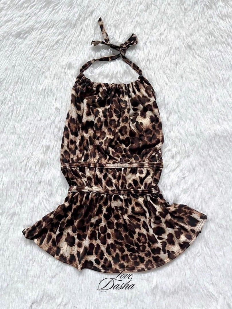 Leopard Print Halter Neck Top (Category: Sleeveless) located in Manila. Submitted by lovedasha.ph (Listing ID 1469826882, Image 1). Description: • Payment First • All items are on-hand & brandnew MOD: ꩜ Pick up and Meet up (Sunshime Ville, Sm Trece & LPU) ꩜ Lalamove & JnT (Self Booking) ⚲ Location: Sunshine Ville, Cabuco, Trece Martires City, Cavite, PH. .