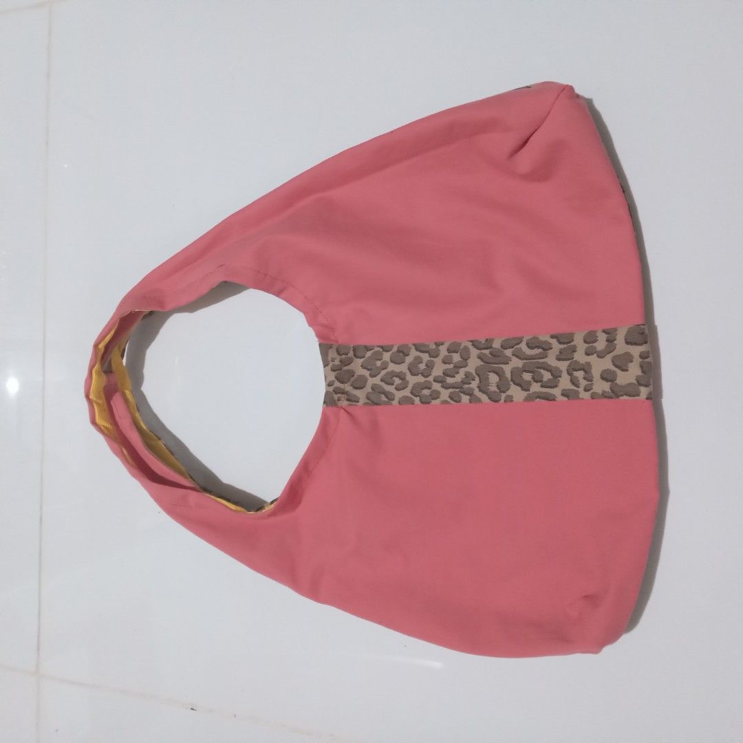 Leopard print pink boho bag (Category: Shoulder Bags) located in Dumaguete. Submitted by fancy.bunny (Listing ID 1469792229, Image 3). Description: Women's bag made from old pants I repurposed. 2 faced bag, plain pink and leopard print..
