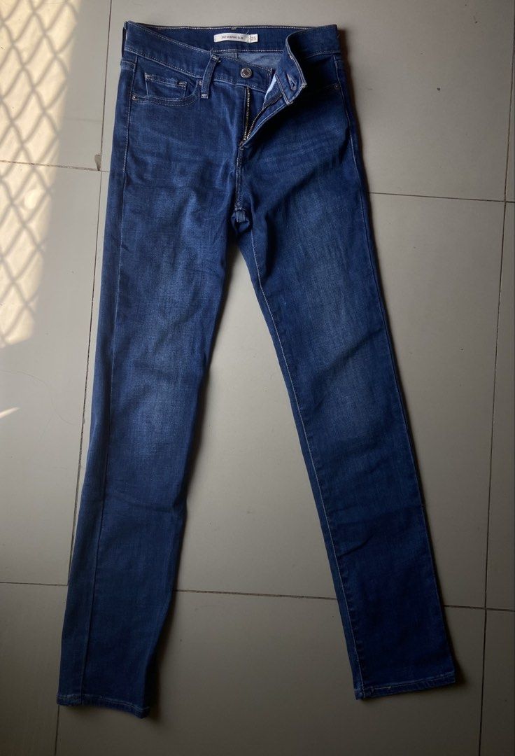 Levi's 312 Shaping Slim Jeans Size 25 (Category: Jeans) located in Quezon City. Submitted by dfgdam (Listing ID 1469793201, Image 3). Description: - Brand: Levi's - Style: 312 Shaping Slim - Size: 25 waist - Color: Dark blue wash - Closure: Zip fly with metal button - Features: Classic five-pocket styling, signature red tab, back pocket arcuate stitching, and rear leather patch - Fit: Slim leg cut designed to flatter and shape.