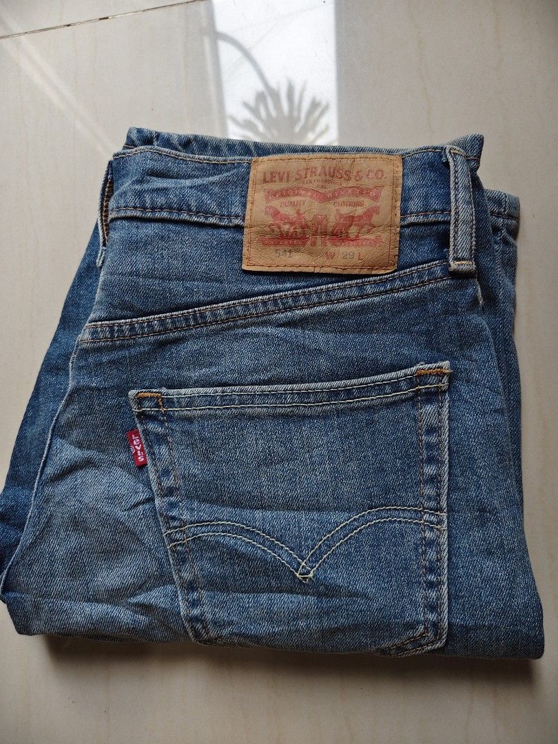 Levi's 541 Short (Category: Shorts) located in Iloilo. Submitted by branded-boy0422_16 (Listing ID 1469796232, Image 3). Description: Actual Size W: 29-30 L: 19 1/2 Excellent to as new Need washed only no issue.