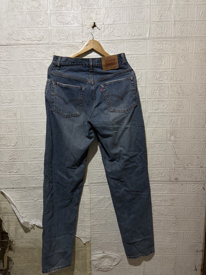 LEVIS 560 PANTS (Category: Jeans) located in Quezon City. Submitted by chraliskyutie (Listing ID 1469869698, Image 1). Description: Waist 30 Length 44 Hem 8 Asnew condition no issue made in korea.