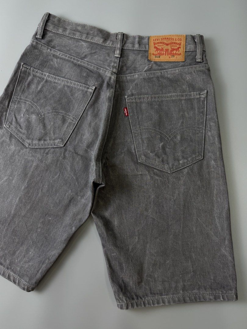 Levi's 569 Grey Denim Shorts Size 29 (Category: Shorts) located in Marikina City. Submitted by grindmanila (Listing ID 1469912855, Image 2). Description: MEDIUM FITS✅ SIZE: 29 ON TAG DIMENSION: 30 - 32 W / 23 L / 10 HEM.