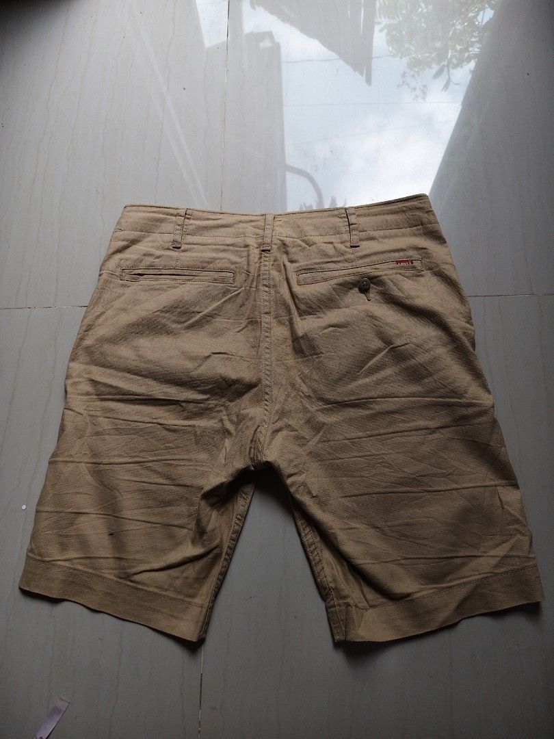 Levi's Chino Short (Category: Shorts) located in Iloilo. Submitted by branded-boy0422_16 (Listing ID 1469796468, Image 2). Description: Actual Size W: 32 L: 19 Excellent To as new Need washed only Washable Minor light stain.