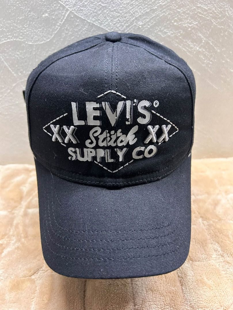 LEVI's DADHAT (Category: Caps & Hats) located in Caloocan City. Submitted by vntgxlocalsph (Listing ID 1469910302, Image 2). Description: NO ISSUE.