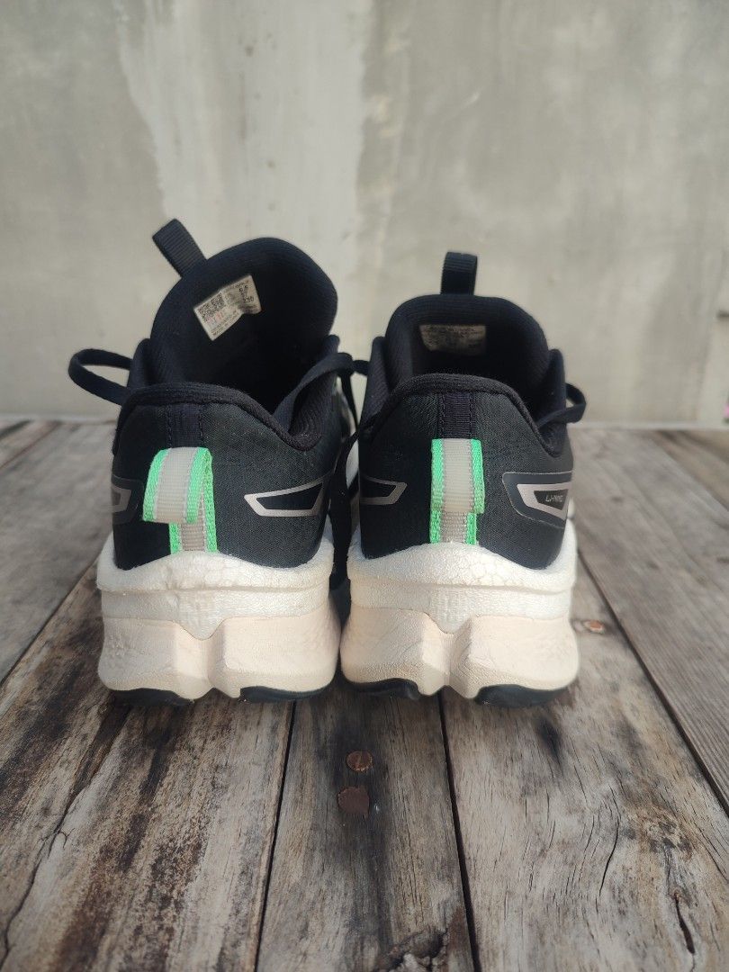 Li-Ning Red Hare 7 Pro (Category: Shoe inserts) located in Leyte. Submitted by jeromealar77079 (Listing ID 1469789819, Image 3). Description: in good condition no issue slightly used.