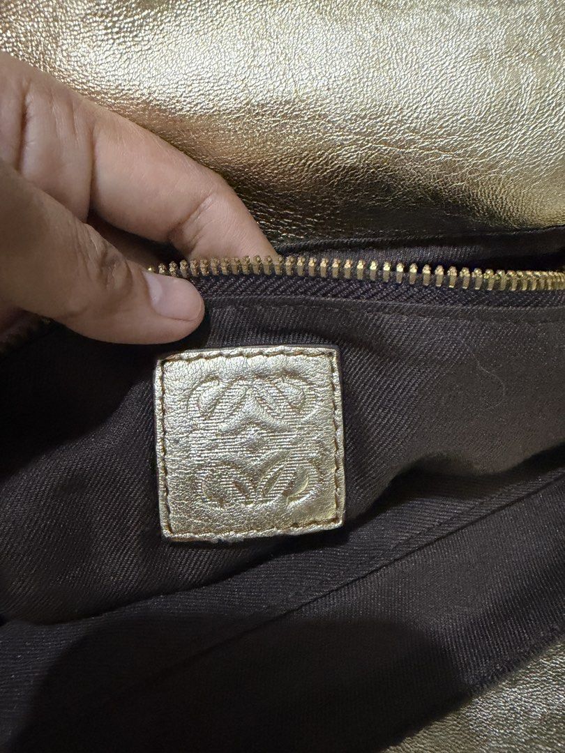Loewe multicolor Anagram (Category: Luxury Bags & Wallets) located in Calamba. Submitted by angelspetdogs (Listing ID 1469820808, Image 3). Description: Preloved loewe magaan gamitin maid in Spain with code minimal sign of used kc preloved but in good condition .