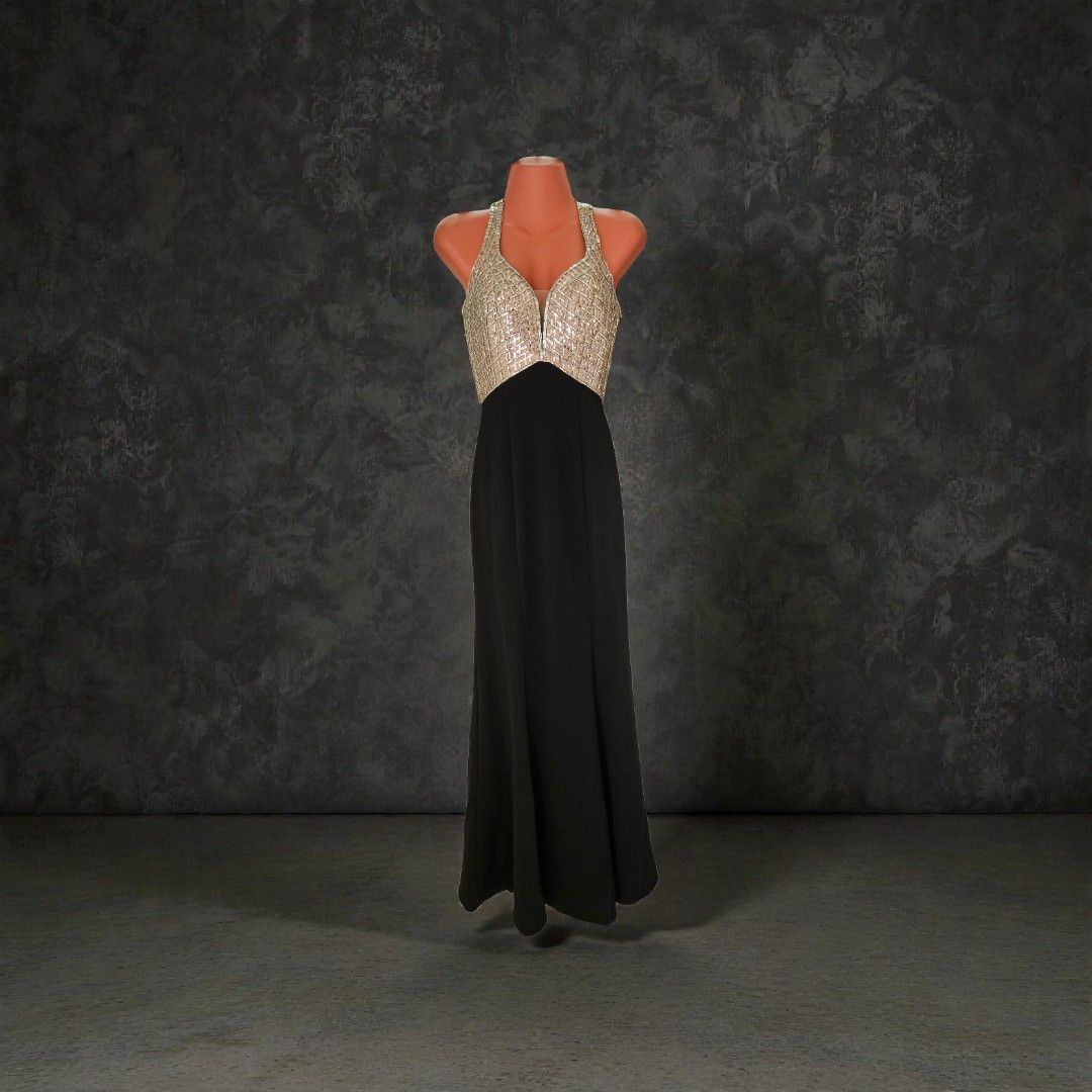 Long backless (Category: Evening dresses & gowns) located in Adams. Submitted by chicbelikebyamigas (Listing ID 1469781621, Image 2). Description: brand new free shipping small- semi medium body frames no flaws no when worn photos.