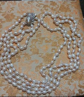 (Category: ) located in . Submitted by timeless-trinkets (Listing ID 1469945975, Image 1). Description: .