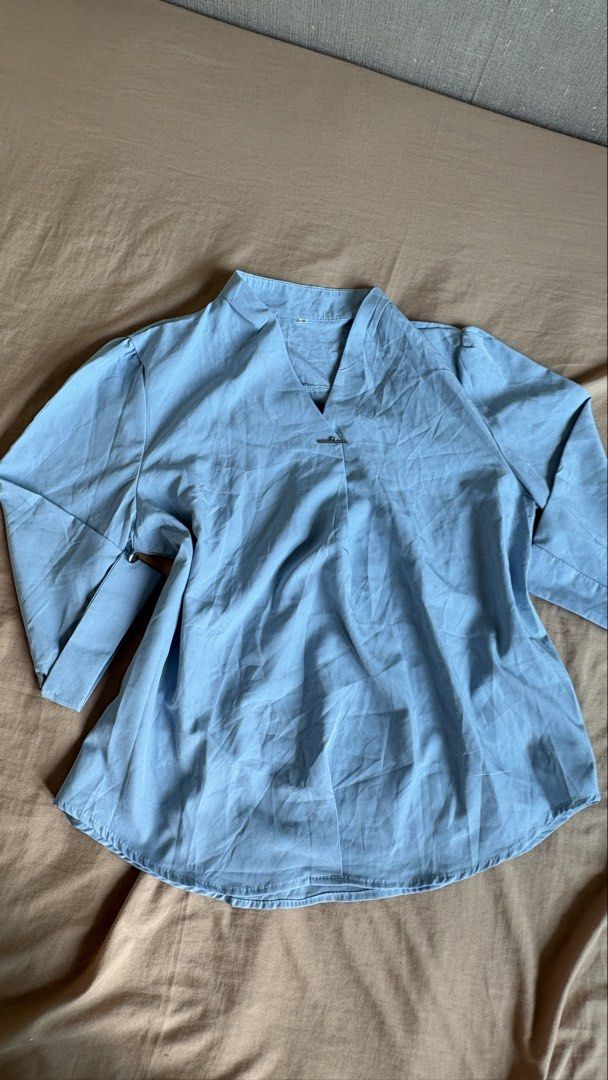 Long Sleeves Tops ALL FOR 500 (Category: Longsleeves) located in Makati City. Submitted by celinemystuff (Listing ID 1469796131, Image 3). Description: Decluttering these tops - Sizes ranges from Small- Medium - With minimal stain Location: Makati City/ Quezon City JNT EXPRESS Mop: Gcash/ Maya/ Maribank/ Gotyme.