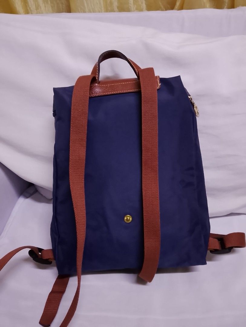 Longchamp backpack (Category: Backpacks) located in Quezon City. Submitted by isabelle_1212_ (Listing ID 1469851099, Image 2). Description: no flaws, not faded authentic.