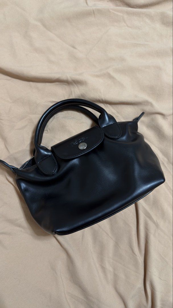 longchamp le pliage xs with strap (Category: Cross-body Bags) located in Quezon City. Submitted by g23_closet (Listing ID 1469828561, Image 3). Description: Authentic.
