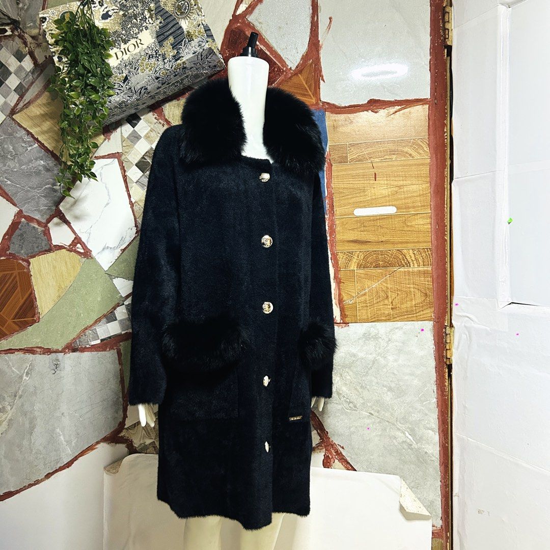 Loro piana fur coat super lambot (Category: Luxury Apparel) located in Baguio. Submitted by kckc_luxury (Listing ID 1469916738, Image 2). Description: 🌸 TINY PINK SPOTS ARE LENS DAMAGE, NOT CLOTH STAINS ————————— ❗️KINDLY READ BEFORE MAKING AN OFFER❗️ LISTING DETAILS size:Large width x length (inches):23x39 condition: EXCELLENT --- MOP: Gcash / BPI MOD: J&T / JRS LOCATION: Baguio City --- NOTE: • Manage your expectations • Photos did not go unde