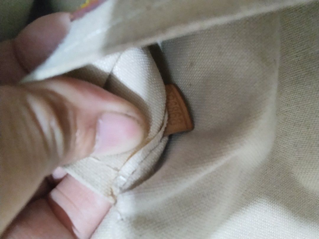 Louis Vuitton 2way (Category: Cross-body Bags) located in Cavite. Submitted by bagssection04 (Listing ID 1469849956, Image 2). Description: Louis Vuitton 2way issue may stain sa harap.