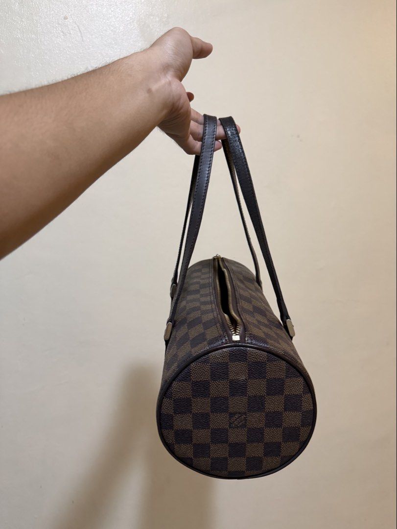 Louis Vuitton Damier Ebene Papillon 30 handbag (Category: Luxury Bags & Wallets) located in Taguig. Submitted by thesocialthrift (Listing ID 1469795474, Image 2). Description: For sale Louis Vuitton Damier Ebene Papillon 30 handbag no inclusion issue zipper .