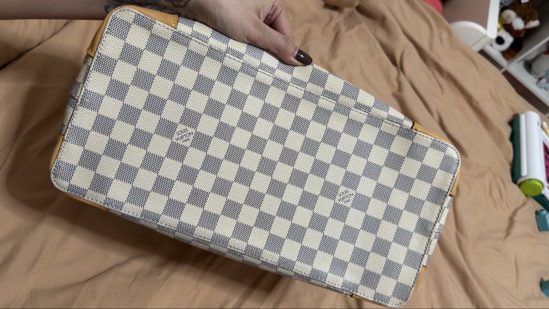 Louis Vuitton Hampstead (Category: Luxury Bags & Wallets) located in Quezon City. Submitted by g23_closet (Listing ID 1469884478, Image 3). Description: Authentic with entrupy cert. Changed vacheta leather MM .