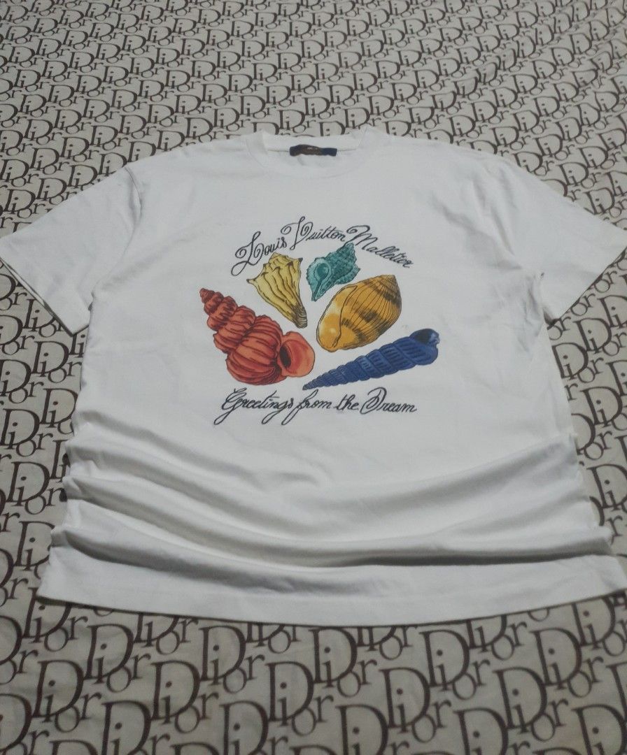 Louis Vuitton seashell design tshirt (Category: Tshirts & Polo Shirts ) located in San Fernando. Submitted by retro.district. (Listing ID 1469902741, Image 1). Description: - Louis Vuitton seashell design tshirt - Size: Large(22x28) - Condition: Excellent - No issue - Color/print Rate: 9.5/10.