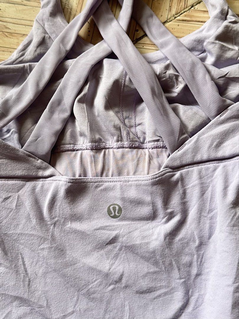 lululemon (Category: Activewear) located in Angeles City. Submitted by alejeong27 (Listing ID 1469805180, Image 3). Description: .