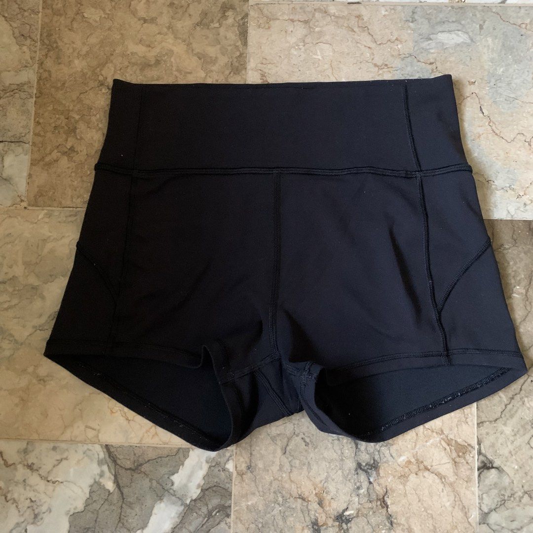 Lululemon in movement short (Category: Activewear) located in Tarlac. Submitted by closetcleanupsale.ph (Listing ID 1469882408, Image 1). Description: Size 6 • Small LN EVERLUX LP POSTED.