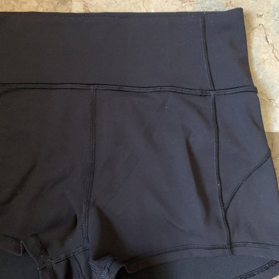 Lululemon in movement short (Category: Activewear) located in Tarlac. Submitted by closetcleanupsale.ph (Listing ID 1469882408, Image 2). Description: Size 6 • Small LN EVERLUX LP POSTED.