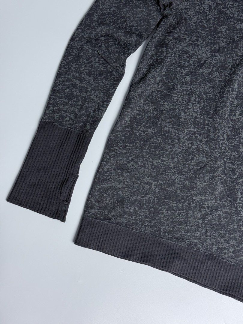 Lululemon Quarter Zip Running Jacket (Category: Coats, Jackets and Outerwear) located in San Pablo. Submitted by zzz.archvs (Listing ID 1469865160, Image 3). Description: Still in excellent condition Authentic but cut tags Measurements on pictures .