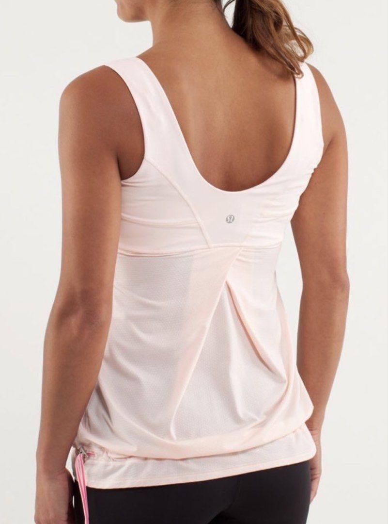 LULULEMON RUN: TAME ME TANK TOP (Category: Activewear) located in Baras. Submitted by jnc__apparel (Listing ID 1469899966, Image 1). Description: 🏷️ LULULEMON RUN: TAME ME TANK TOP 📌 Dimes: 28L x 16W 📌 Size: DOT 10 📌 Condition: Excellent 📌 Color rate: 10/10 📌 Issue: Pinhole/Scratch ✅ Washed and ready to wear .