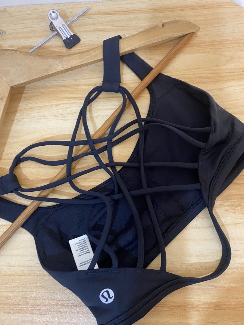 Lululemon size 4 caged (newarrivals12) (Category: Activewear) located in Baguio. Submitted by buyforless_2600 (Listing ID 1469889388, Image 2). Description: .