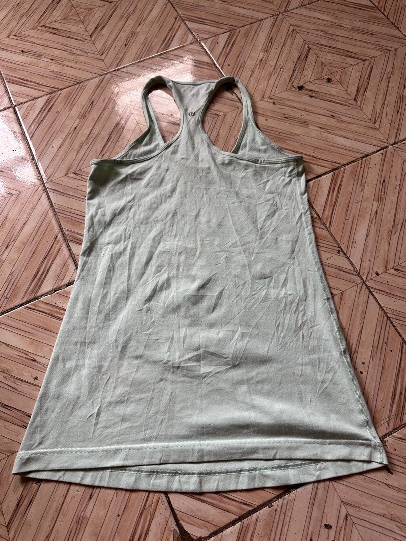 lululemon tank top (Category: Activewear) located in Angeles City. Submitted by alejeong27 (Listing ID 1469807688, Image 2). Description: .