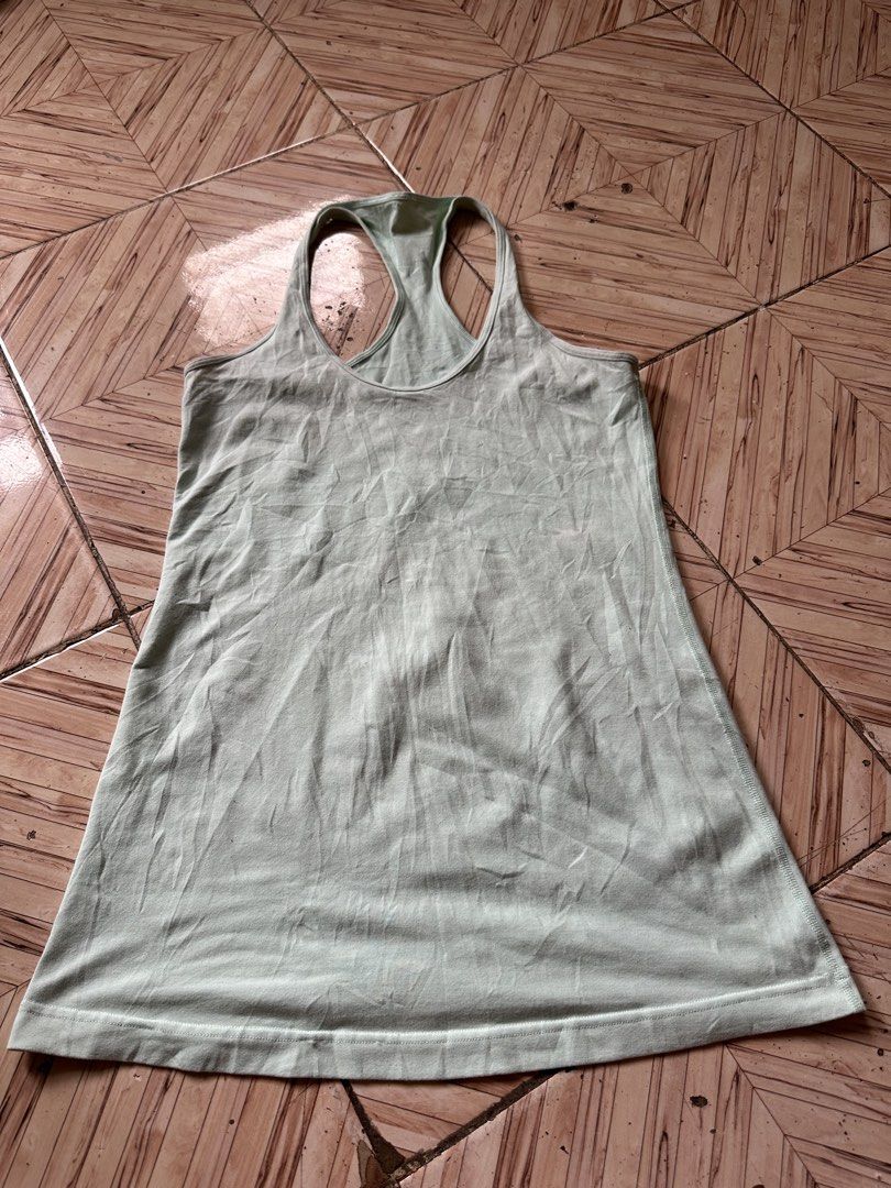 lululemon tank top (Category: Activewear) located in Angeles City. Submitted by alejeong27 (Listing ID 1469807688, Image 1). Description: .