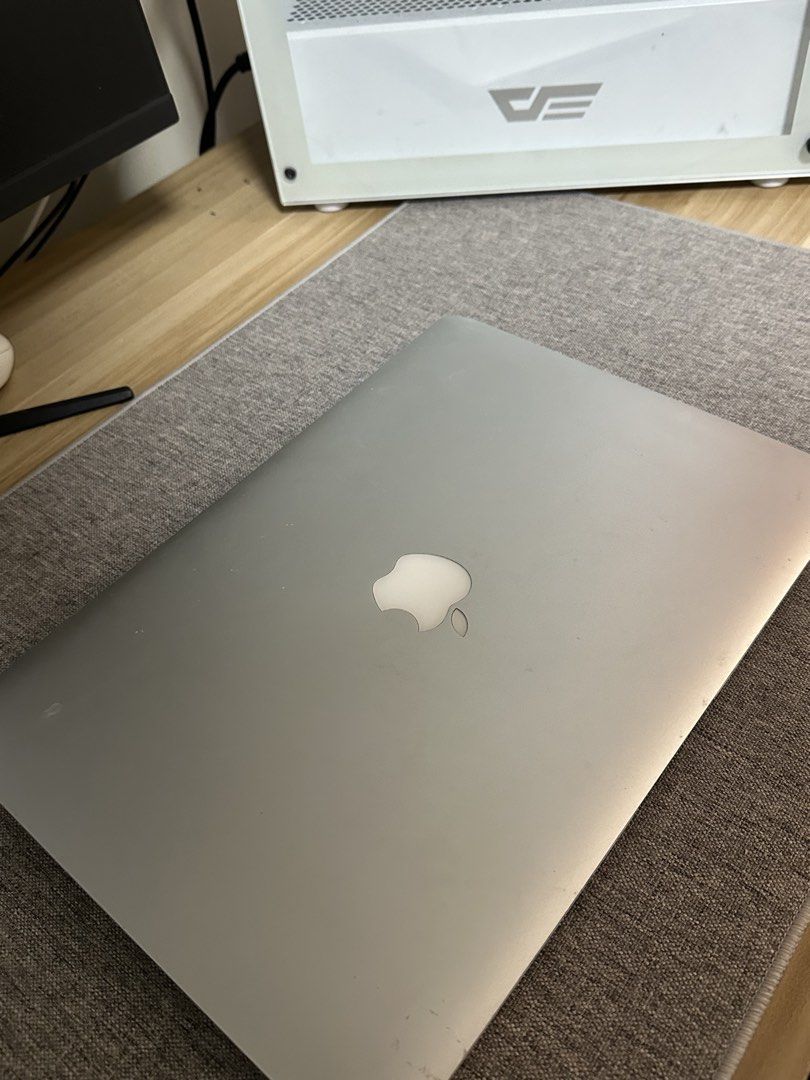 Macbook Air 13 In 2017 (Category: Laptops & Notebooks) located in Manila. Submitted by dwobe (Listing ID 1469820541, Image 1). Description: Model: MacBook Air 13-inch (2017) Processor: 1.8 GHz Dual-Core Intel Core i5 Storage: 121 GB Flash Storage macOS: 12.7.6 Battery cycle count: 190 Outside needs wiping/cleaning Inclusions: Unit and charger only Negotiable for sure buyers Pasig City.