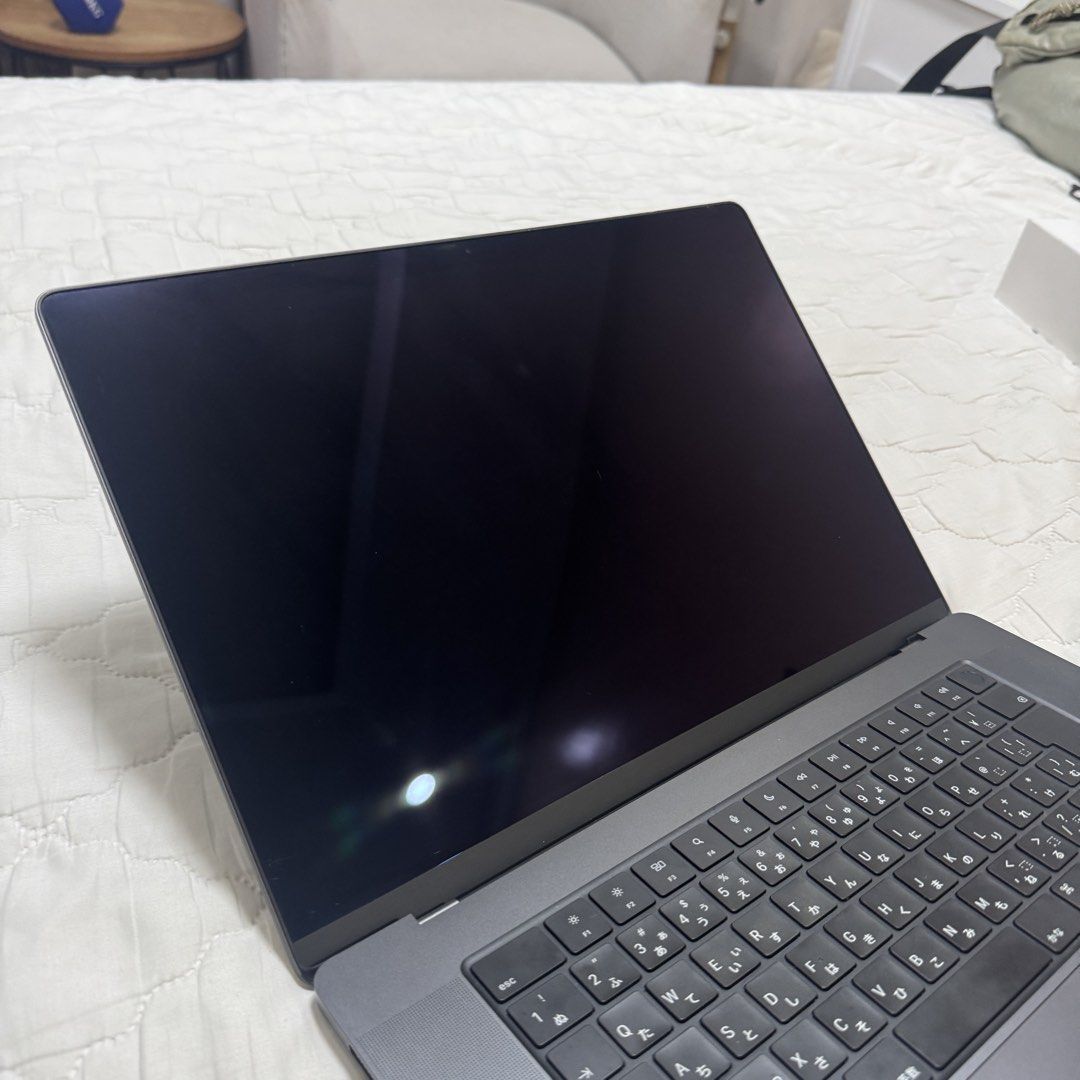 MacBook Pro 16-inch Space Black 2024 (Category: Laptops & Notebooks) located in Manila. Submitted by williamest22 (Listing ID 1469925665, Image 3). Description: MacBook Pro 16-inch Space Black (2024) M4 Max 48GB RAM 1TB SSD 100% Battery Health Country of Origin: Japan (English/Japanese Keyboard) Inclusions: Original Box and Charger Cons: * Third-party Logic Board Replacement * Minimal Scratches RFS: Downgrading Price is Negotiable.