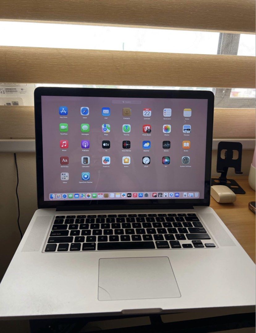 MacBook Pro Retina 15-inch Late 2013 (Category: Laptops & Notebooks) located in Caloocan City. Submitted by meee4c (Listing ID 1469830988, Image 1). Description: - Model: MacBook Pro Retina, 15-inch, Late 2013 - Processor: 2 GHz Quad-Core Intel Core i7 - Memory: 8 GB 1600 MHz DDR3 / 256gb SSD - Newly changed battery, can use upto 4-5hrs depending on usage. - Graphics: Intel Iris Pro 1536 MB - OS: newly upgraded to macOS Sonoma 14.8.9 - Condition: