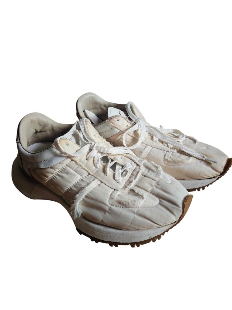 Maison Margiela (Category: Casual Shoes) located in Marikina City. Submitted by duaaaaa (Listing ID 1469924644, Image 1). Description: Maison Margiela US 10 Excellent condition Need wash and check last photo, Not big issue since didikitan lang..