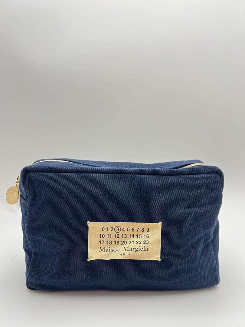 Maison Margiela canvas pouch (Category: Purses & Pouches) located in Cagayan de Oro. Submitted by borse_de_amore (Listing ID 1469875265, Image 1). Description: Maison Margiela canvas pouch Unused bnew. 🏷️2,390.