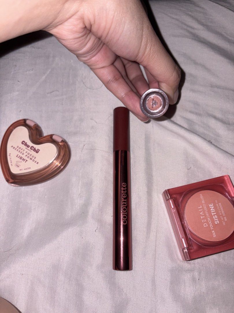 Make up Bundle (chuchu beauty, colourette, detail, vice) (Category: Makeup) located in Taguig. Submitted by prelovedbydein (Listing ID 1469890270, Image 2). Description: - Local makeup starter kit with 4 trending items - Chu Chu Beauty Soft Focus Pressed Powder in Light - Colourette mascara in black - Detail Cosmetics Silk Touch Diffused Blush in Sistine - Vice Cosmetics Blush in forever sweet .