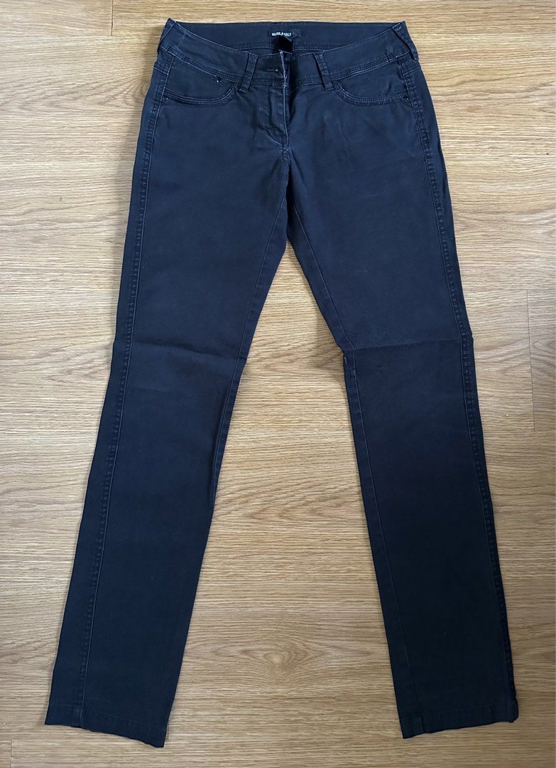 Mango Basics Black Pants (Category: Jeans) located in Mandaluyong City. Submitted by unworntobarelyworn (Listing ID 1469857689, Image 1). Description: - Brand: Mango Basics - Size: EUR 36/ US 4 - Color: Dark wash black - Fit: Classic slim cut with standard straight legs - Details: Front and back pockets, waist belt loops.