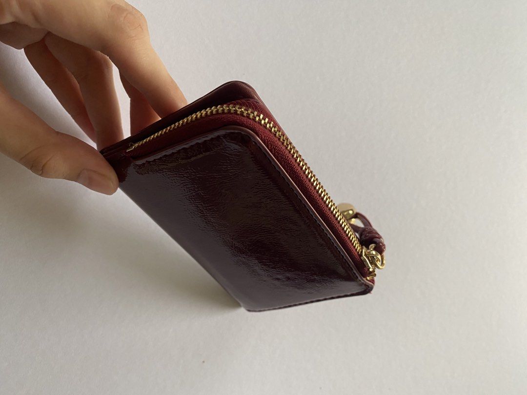 Mango red wallet (Category: Wallets & Card holders) located in Cavite. Submitted by .oreooo (Listing ID 1469841655, Image 3). Description: Lalamove shipping. .