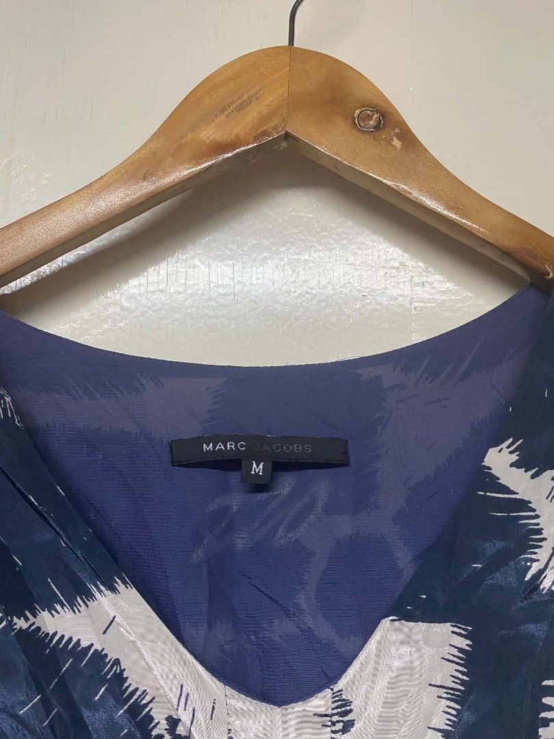 Marc Jacobs Dress (Category: Dresses) located in Pasig City. Submitted by jstnisidor81288 (Listing ID 1469894453, Image 2). Description: M on tag Excellent condition.