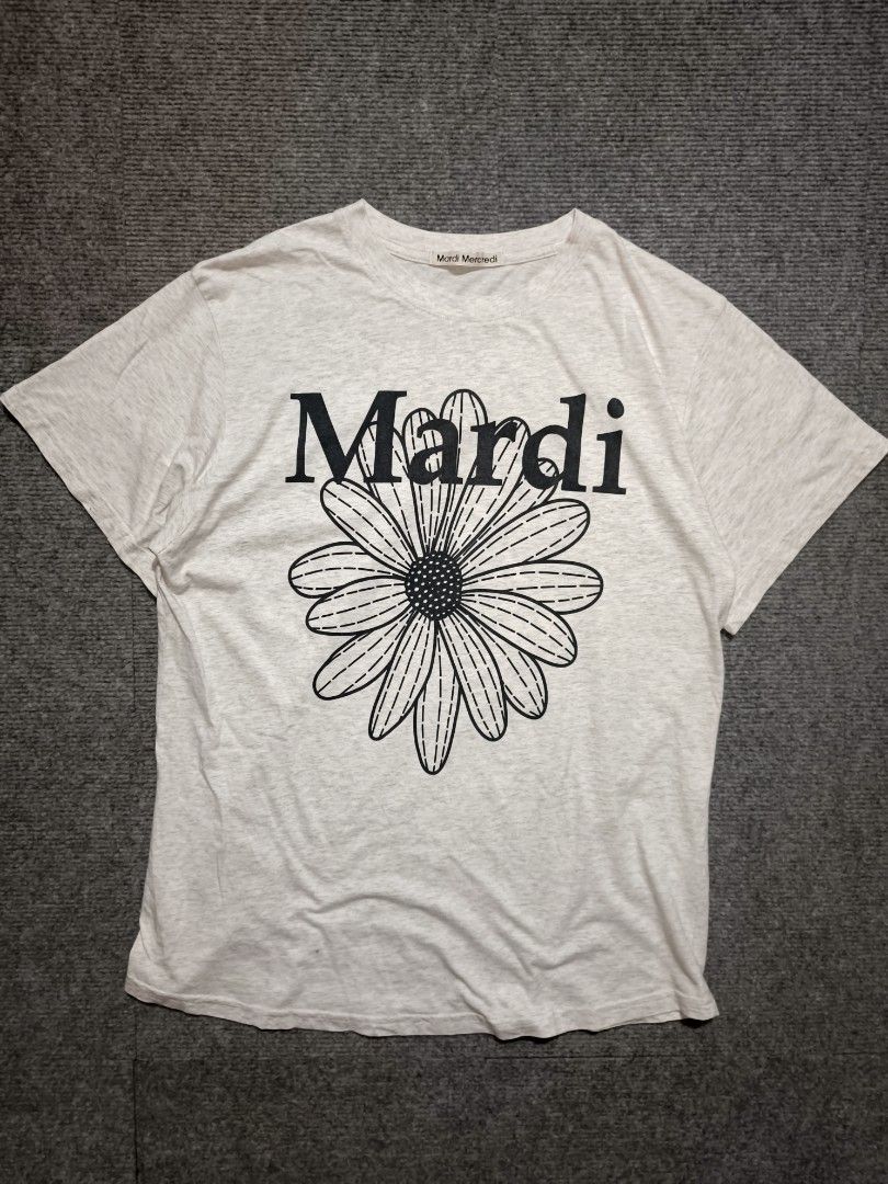 Mardi Mercredi (Category: Shirts) located in Getafe. Submitted by charlon_thrift (Listing ID 1469843497, Image 2). Description: WTS/FOR SALE MARDI MERCREDI EXCELLENT DIMES: W20.5 / L27 NEED WASH ONLY.