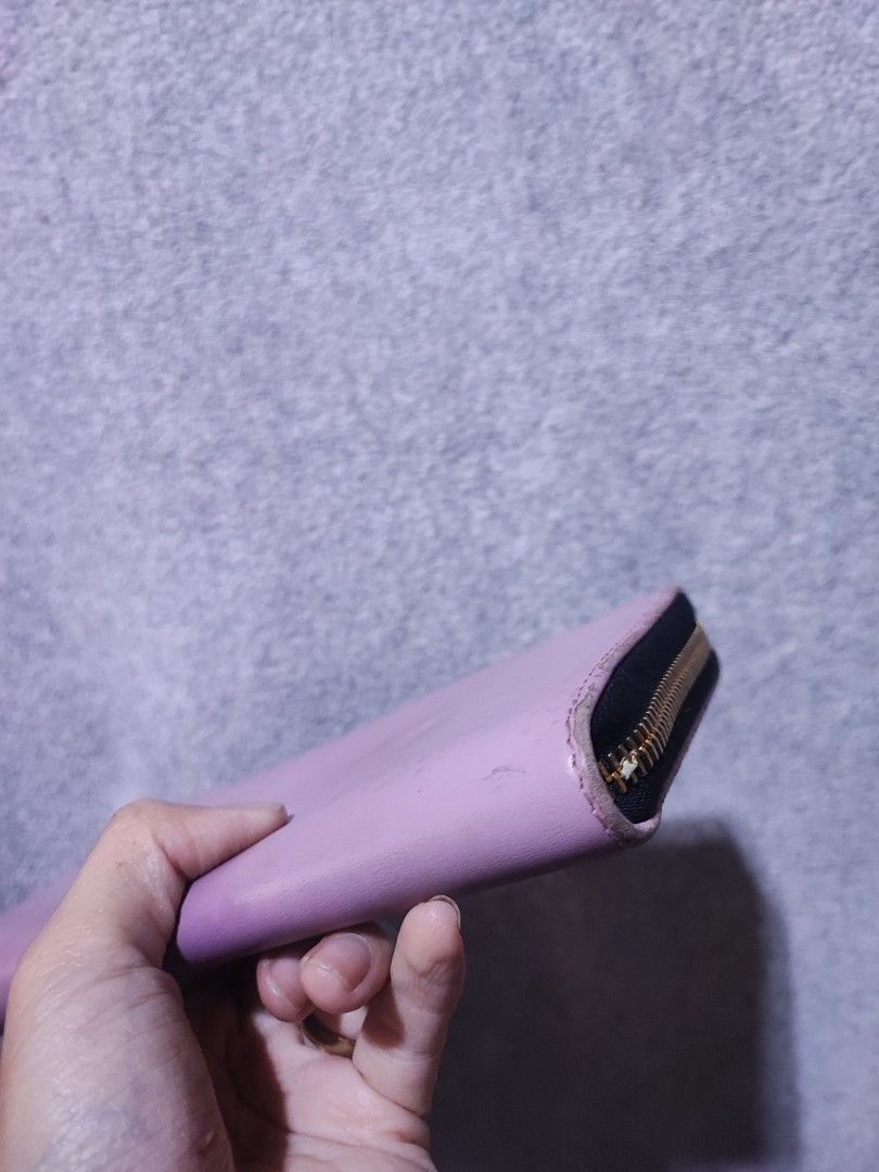 Marni Pink Zip Around Leather Wallet (Category: Luxury Bags & Wallets) located in Baguio. Submitted by ozara.06 (Listing ID 1469830409, Image 3). Description: Marni Long zip wallet Light pink in actual Kayo na magpaganda No damage 10k plus pa yarn in international market 1k.