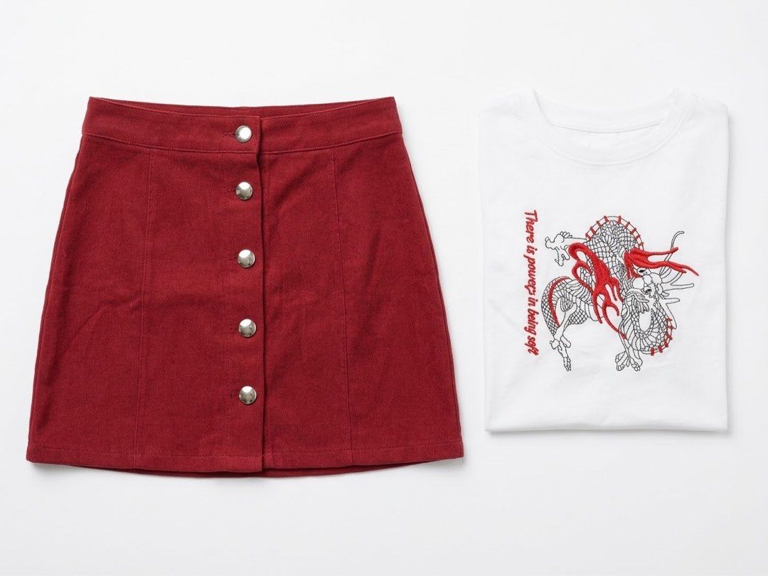Maroon skirt (Category: Skirts) located in Manila. Submitted by nagets1001 (Listing ID 1469861620, Image 1). Description: 25-27 Have scratch in one button Freebie crop embroidered .