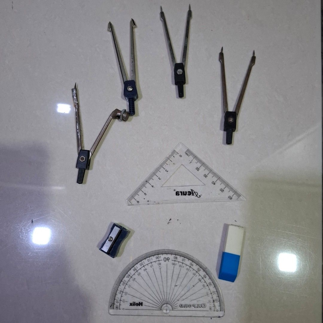 Mathematical instruments (Category: Stationery & School Supplies) located in Petaling Jaya. Submitted by cupid2v2 (Listing ID 1469857672, Image 1). Description: items are old and not complete Not for fussy buyers.