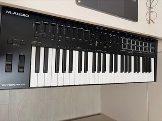 M-Audio Oxygen 61 USB MIDI Keyboard Controller 連sp-2 sustain pedal, 興趣與 ...