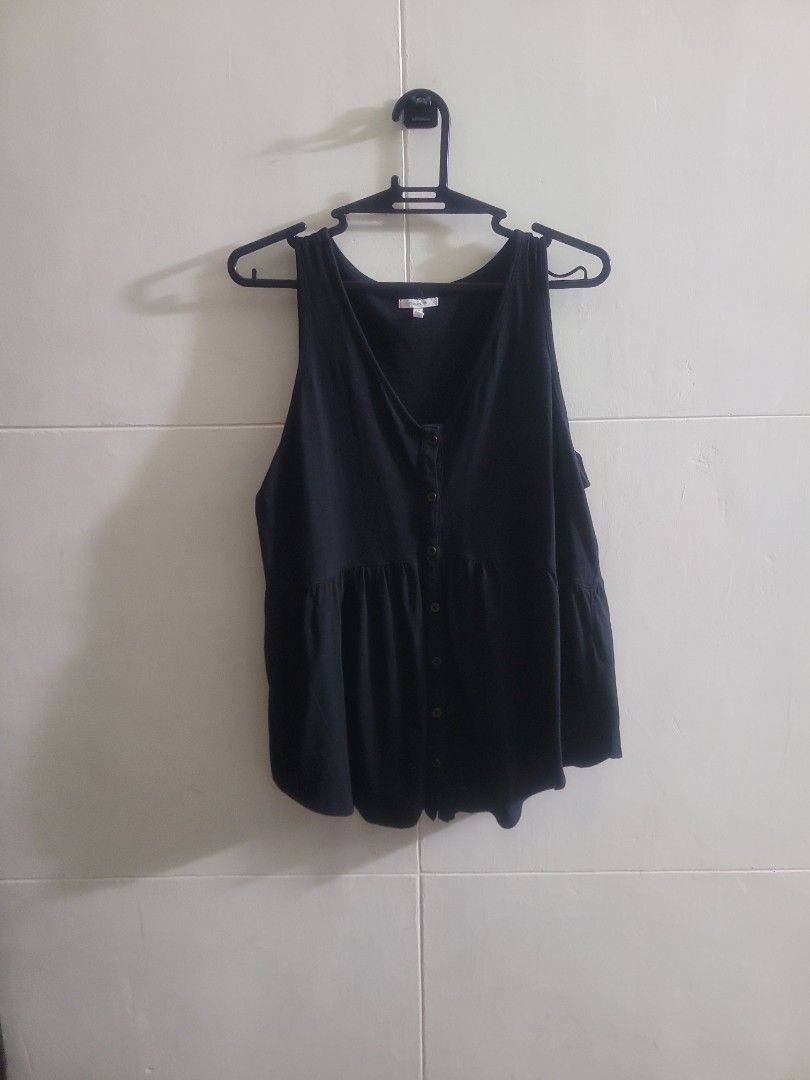 Maurices Black Top (Category: Blouses) located in Los Banos. Submitted by lopecruz (Listing ID 1469866011, Image 2). Description: 21"armpit lajd flat 24"length L-XL Like new, no flaws.