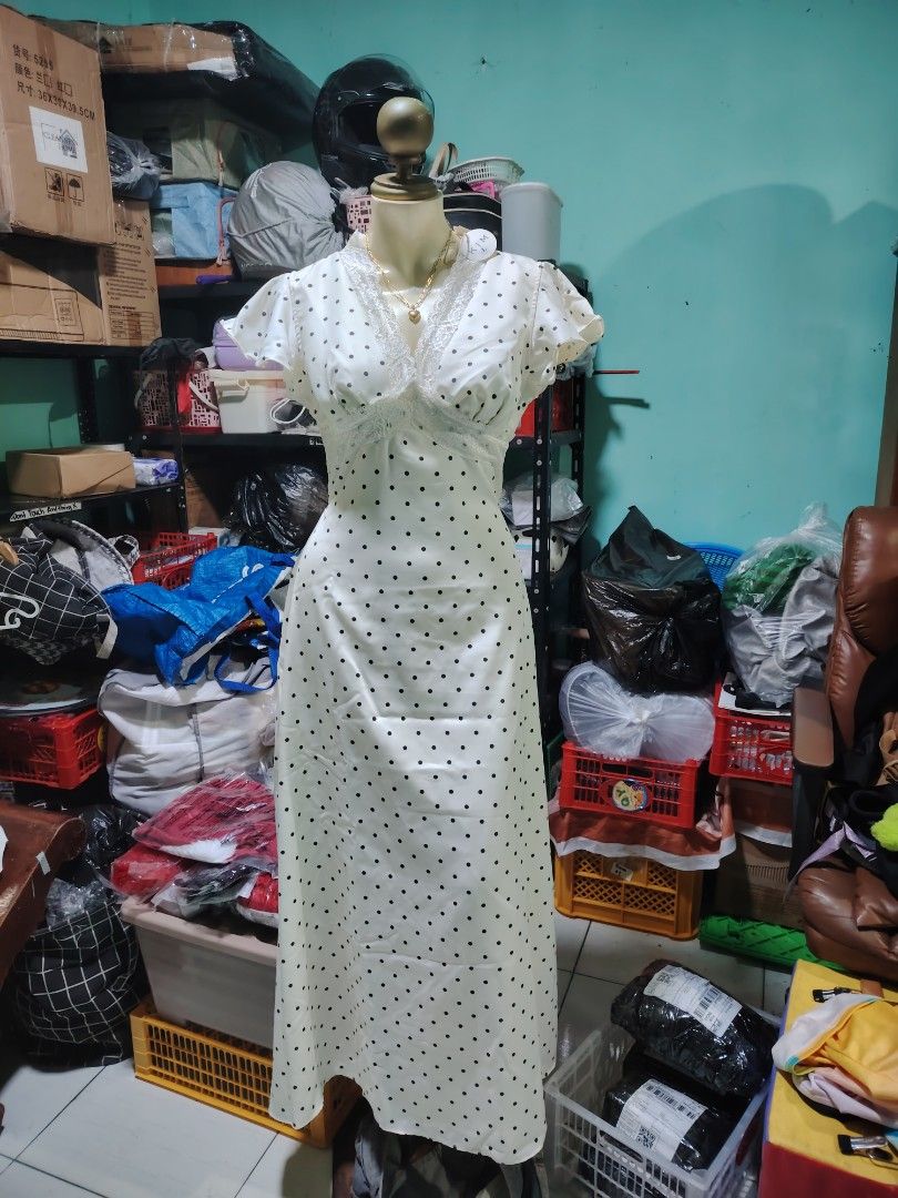❤️Maxi Dress❤️ (Category: Everything Else Others) located in Muntinlupa City. Submitted by liezel_closet (Listing ID 1469910077, Image 2). Description: New M-L Super nice NG quality.