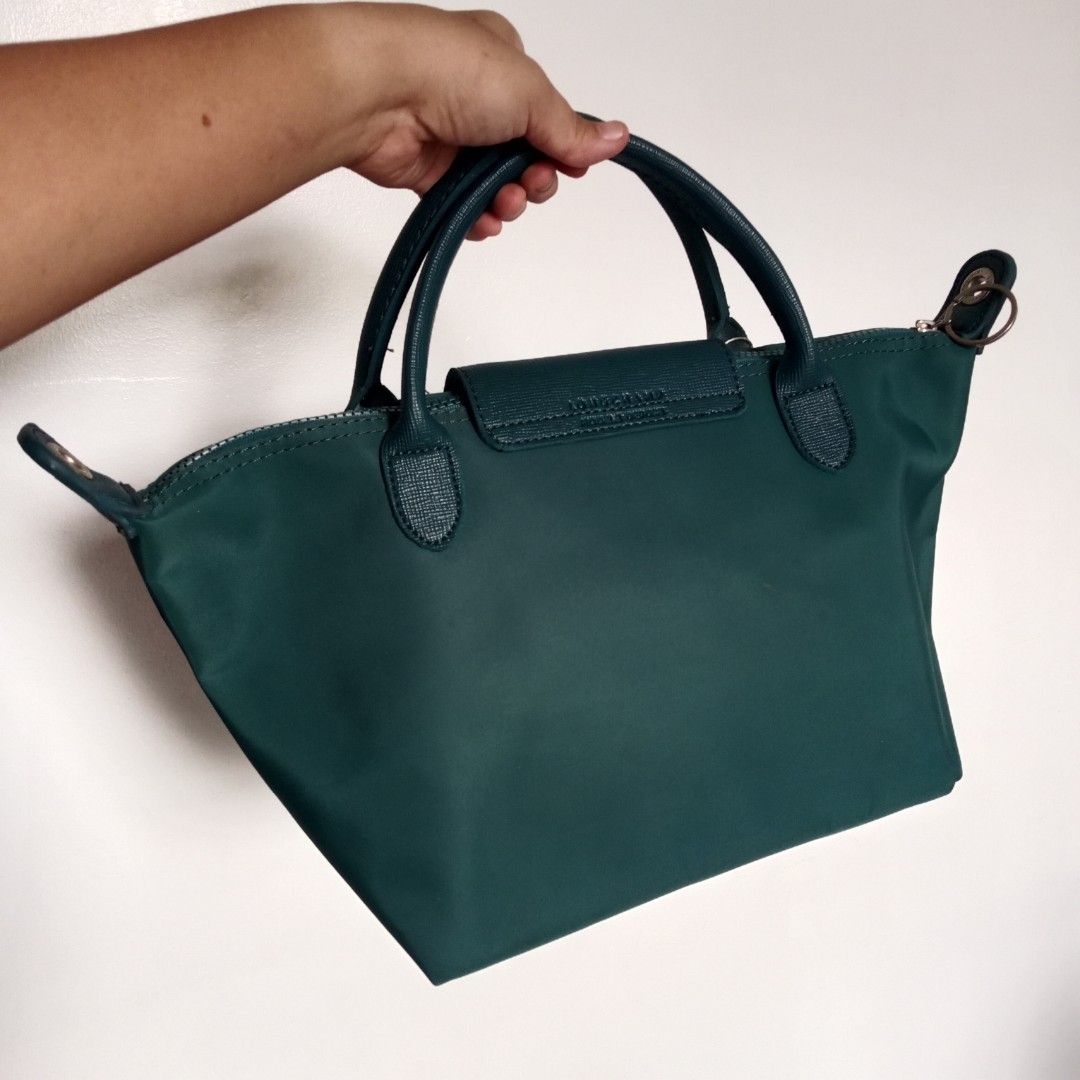 Medium Tote Bag (Category: Tote Bags) located in Manila. Submitted by mamapards17 (Listing ID 1469807882, Image 2). Description: .