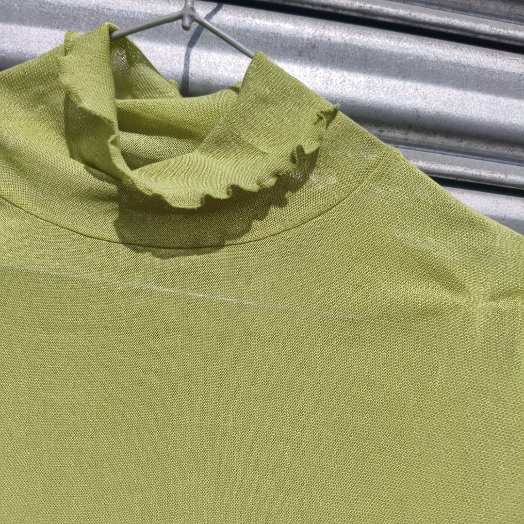 (med-large) green mesh top (Category: Longsleeves) located in Lucena. Submitted by minryism (Listing ID 1469794790, Image 3). Description: welcome to bangkok top 💃💃 fits upto Large Ladies 💪💪fits medium Men (⁠◠⁠ᴥ⁠◕⁠ʋ⁠) onli: 200 Length:22 in Width (pit to pit):15-20 in Shoulder:15 in Sleeves:24 in Arm opening: 8 ayun bjork legacy eme japa brand qt i would pair it with a trolley tas reporter on the side forda best fit po u can measure ur fav ga